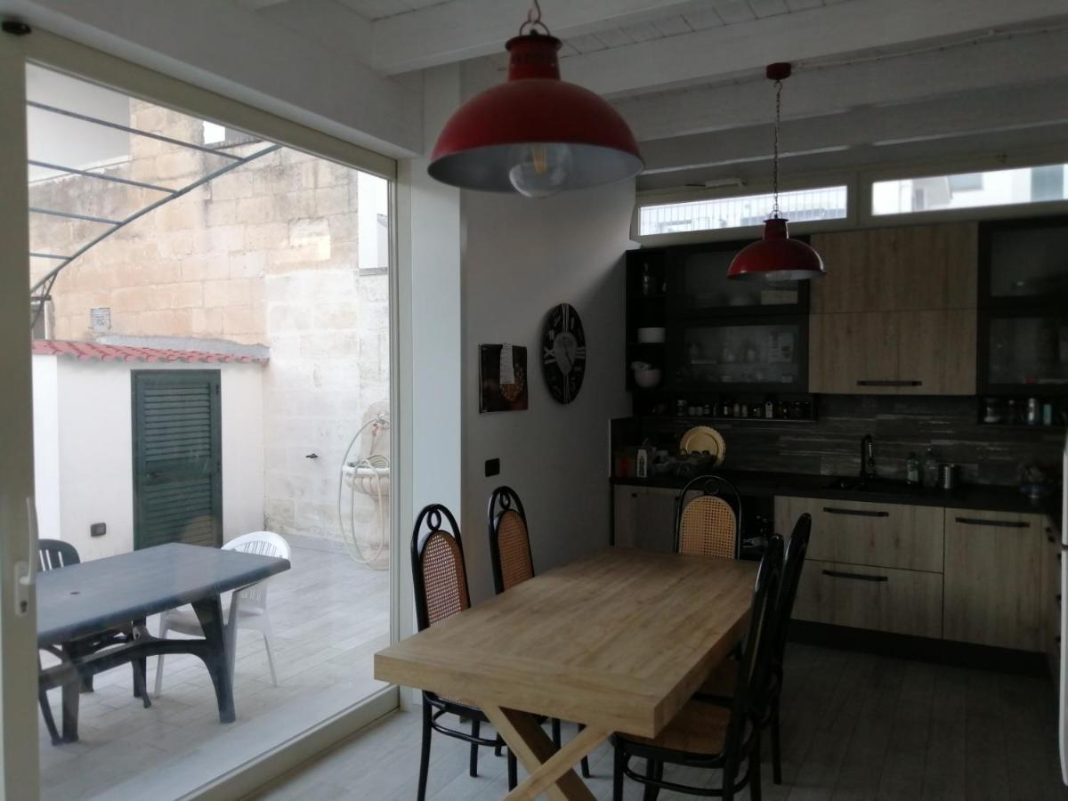 Casa Lauretta - Terrazza - Garage Wifi E Bici Gratuite Vila Lecce Exterior foto