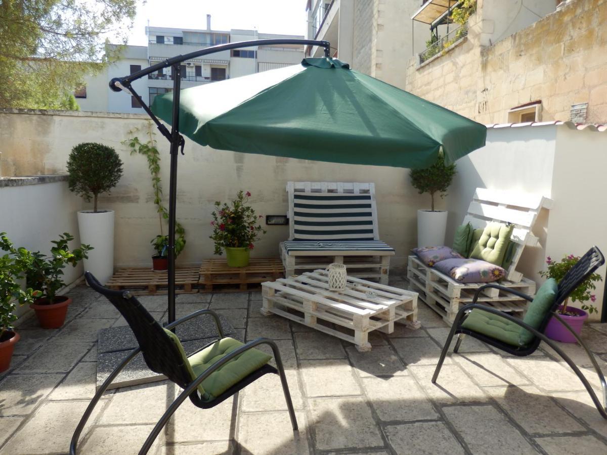 Casa Lauretta - Terrazza - Garage Wifi E Bici Gratuite Vila Lecce Exterior foto