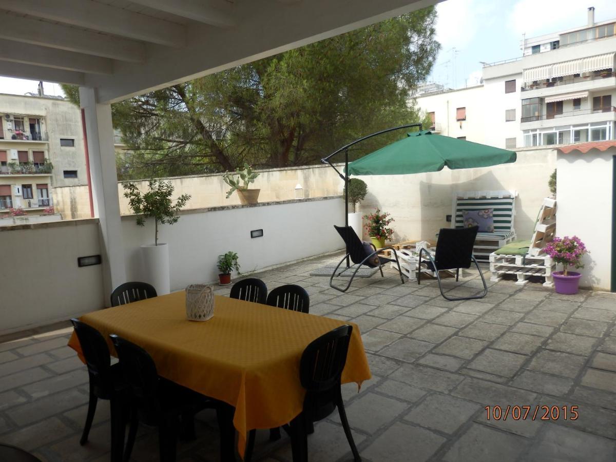 Casa Lauretta - Terrazza - Garage Wifi E Bici Gratuite Vila Lecce Exterior foto
