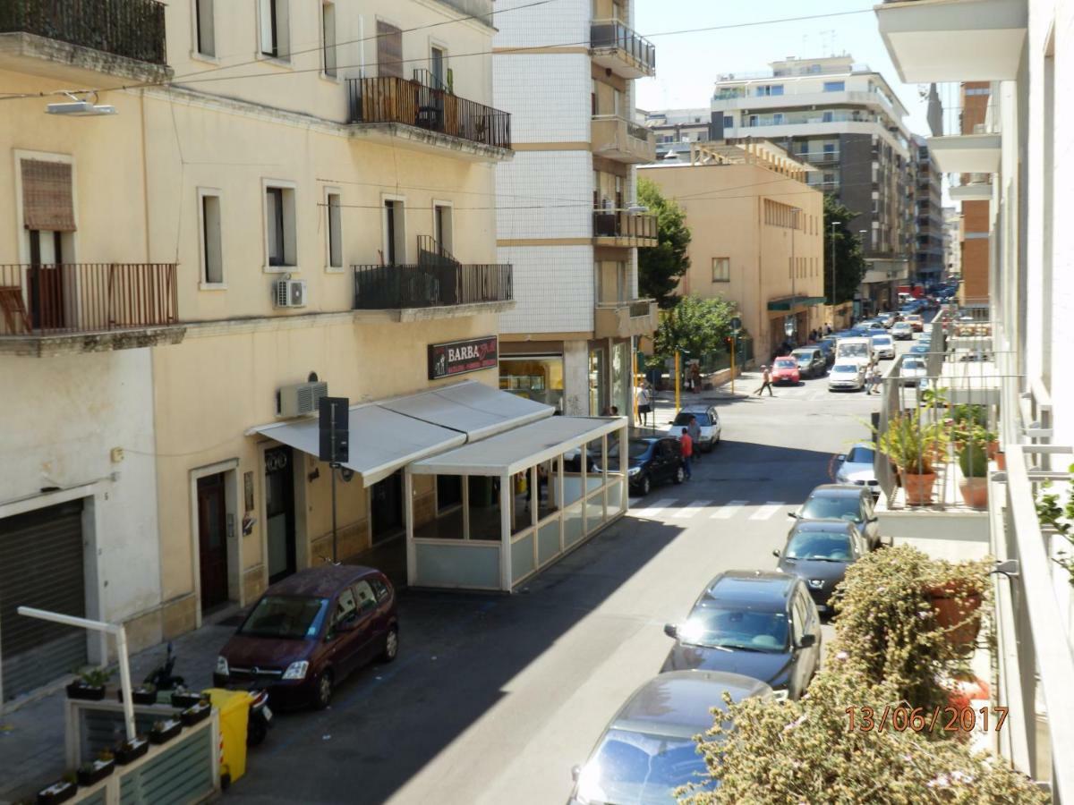 Casa Lauretta - Terrazza - Garage Wifi E Bici Gratuite Vila Lecce Exterior foto